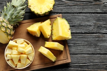 Although this compound is obtained and found in pineapple, it is not easy to obtain it from consumption because it is found in the stem (Special)